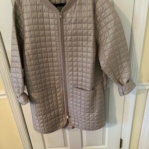 Athleta Quilted Puffer Jacket in Light Taupe